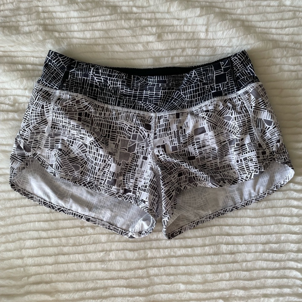 Lululemon SEAWHEEZE city grid speed up shorts